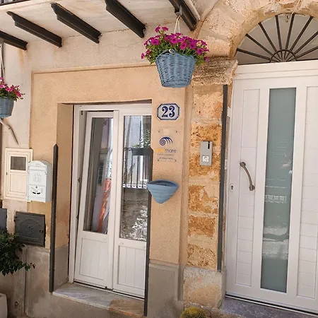 Oltremare Bed & Breakfast *